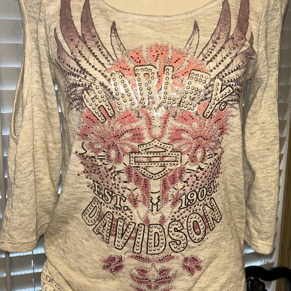 Harley-Davidson Cream Cold-Shoulder Top with Pink and Brown Graphic